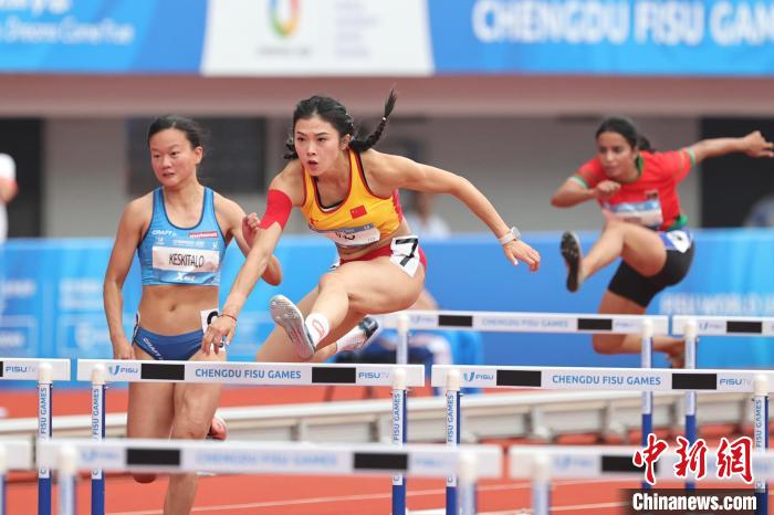 吴艳妮成都大运会女子100米跨栏预赛12秒98强势晋