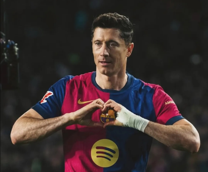 曼城加冕卡拉宝杯瓜帅创纪录 国米桑托斯引援遇